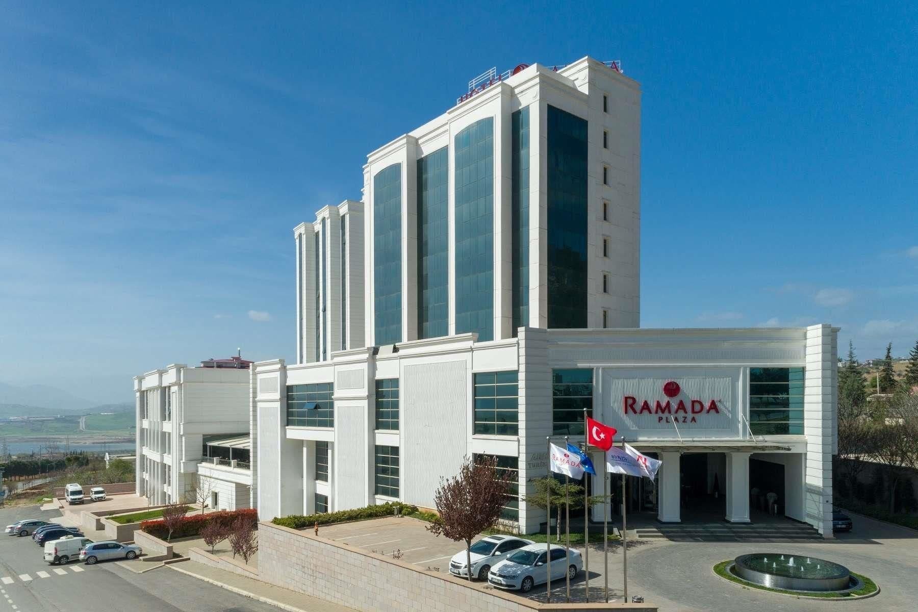 Ramada Plaza By Wyndham Kahramanmaras Hotell Exteriör bild